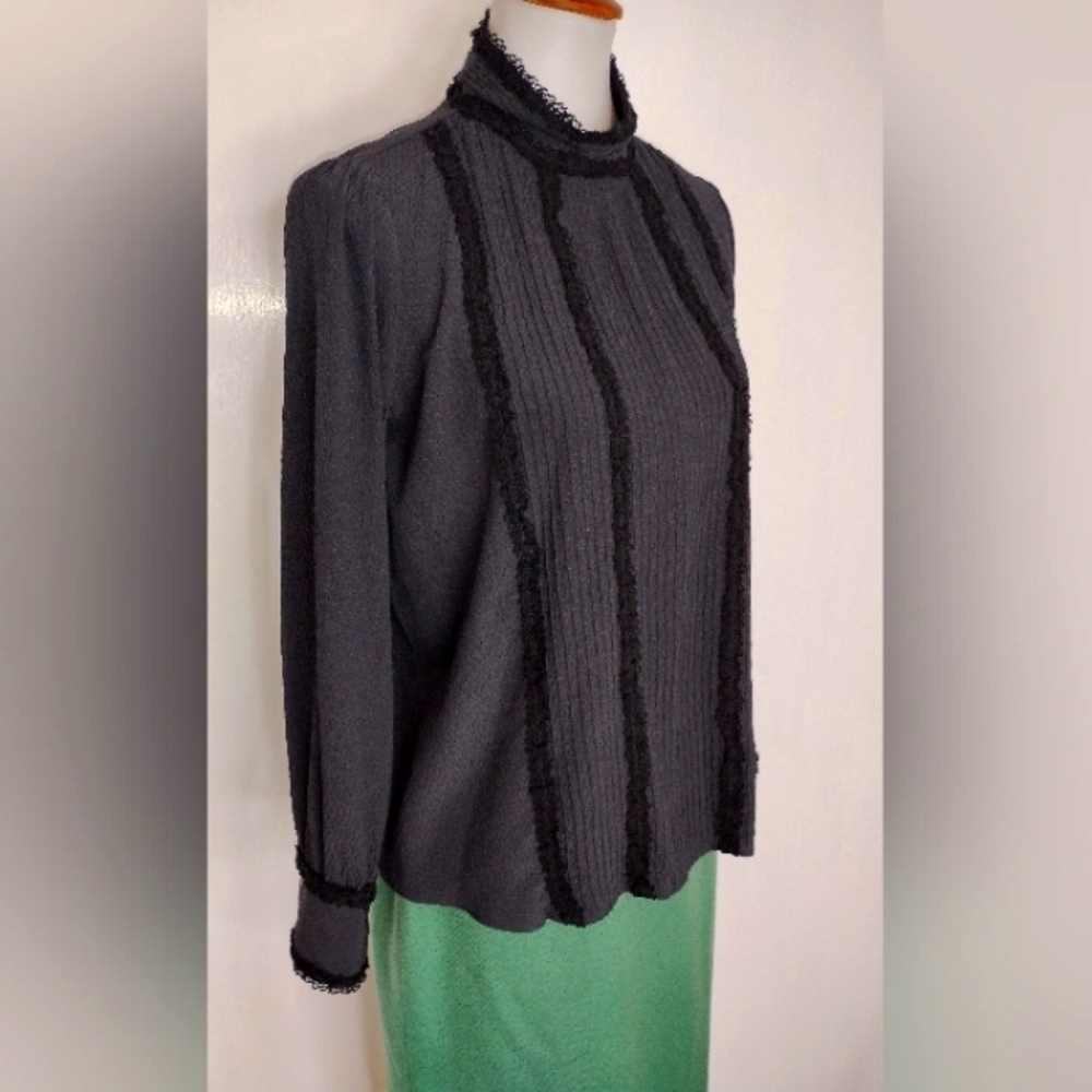SILK LACE RETRO LUXURY BLOUSE NWOT